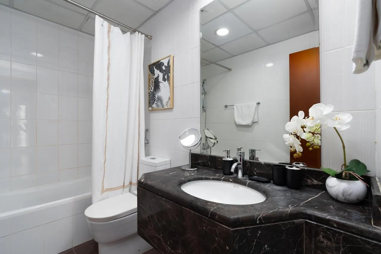 Appartamento Spacious 2 Beds 5 Min Walk From Dubai Mall With Brand New Gym And Rooftop Swimming Pool