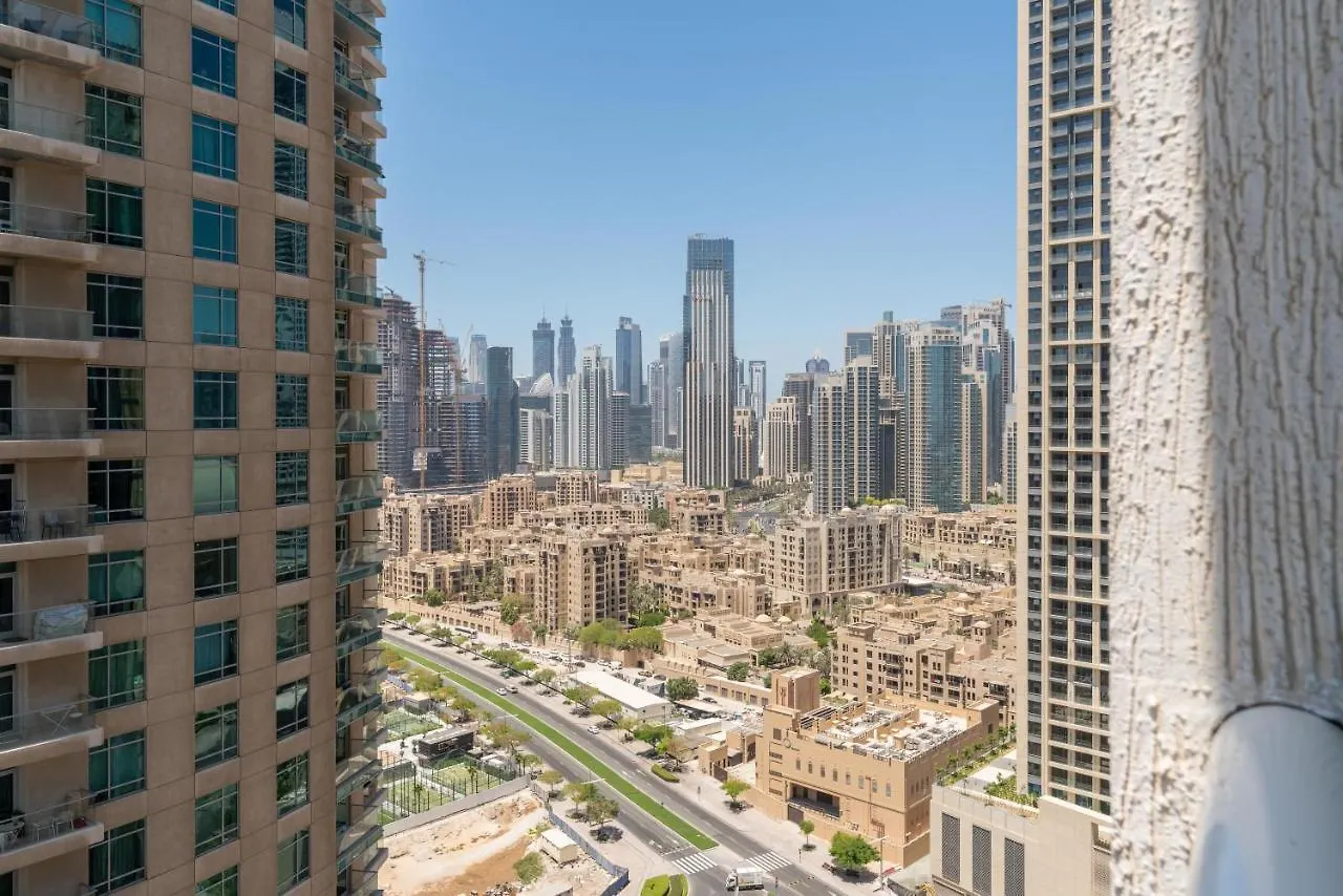 Appartamento Spacious 2 Beds 5 Min Walk From Dubai Mall With Brand New Gym And Rooftop Swimming Pool